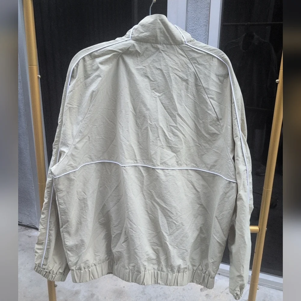 Converse Men’s Lightweight Track Jacket in Light Beige NWOT Size Medium